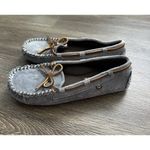Lam Slippers Moccasins Womens Size 7.5 Gray Suede Leather House Shoes Comfort Photo 2
