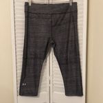Under Armour UA  womens size Large compression leggings capri length striped Photo 1