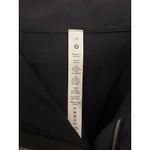 Lululemon Shorts Womens 10 Relaxed Fit Super High Rise SHR Cargo Short 4" Black Photo 4