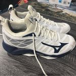 Mizuno White and Blue Athletic Sneakers Size 10 Photo 3