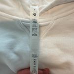 Lululemon  cropped hoodie  Photo 3