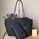 Michael Kors Set Photo 0