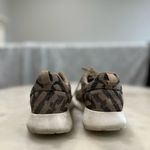 Nike Women’s Roshe One Shoes Photo 2