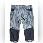 Athleta  Women's Gray‎ Print Running Capri Leggings Athletic Yoga Pants Medium Photo 1