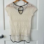 Paper Crane Cream Crochet Lace Short Sleeve Top Black Trim Size XS/S Photo 2