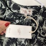 Mille NWT Florian Floral Top Women’s Size XS Black Hibiscus Button Front Blouse Photo 8