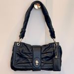 Coach Black Leather Small Baguette Shoulder Purse Flap Leather Parker. Photo 0
