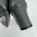 Tahari  Gray‎ Patent Leather Sherry Pumps size 7.5 Photo 5