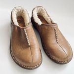 UGG  Bettey 1928 Shearling Lined Brown Leather Tan Slip-On Shoes Size 7 Photo 4