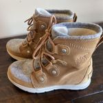 Sorel Explorer Joan Waterproof Boots EUC Size 6 Photo 2