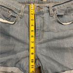 Levi's ' Women's Denim Jean Shorts Size 31 Mid Length Zip Fly Cuffed Light Wash Photo 7