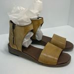 Gee Wa Wa Faye Leather Sandal Size 8 mustard tan distressed Photo 0