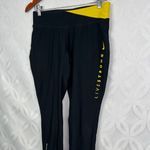 Nike Dri Fit Women's Size S Livestrong Running Cropped Leggings Photo 3