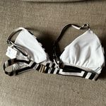 ALEXANDRA MIRO Photo 5