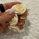Women elegant Chic Cream Rose elastic Bracelet with gold hardware Photo 1