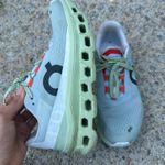 on cloud  monster Green and gray W 8 Photo 3