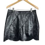 Hollister Social Tourist Scalloped Hem Ultra High Rise Skirt Black Faux Leather Size 8 NWT Photo 3