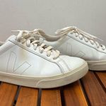 VEJA Women’s Esplar  Sneakers Photo 3