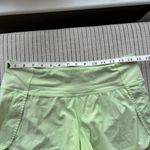 Lululemon Speed Up Shorts Mid-Rise 4" 6 Photo 4