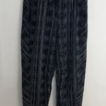 Athleta - Arrival Pant Amara Stripe Black Athletic Outdoors Travel Casual Gym Photo 1