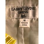 Larry Levine vee neck yellow white and beige print sheath dress Size 18 Photo 11