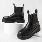 SheIn Chelsea Boots Photo 0