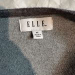 Elle  Gray Sweater with Black Accents Photo 7