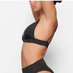 SKIMS NWT  Plunge Bikini Top in Onyx Sz S Photo 1
