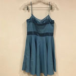 Laundry by Design  Sheer Accent Dress Size 4 EUC Photo 3