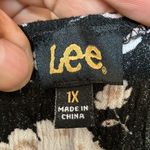 Lee FINAL MARKDOWN  Floral Top 1X Photo 1