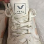 VEJA  White and Pale pink Sneakers sz10.5 Photo 5