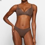 SKIMS Wireless Form T-shirt Demi Bra Photo 1