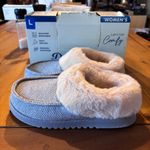 Dearfoams  women’s memory foam slip on cozy house shoes slippers gray L(9-10) Photo 1