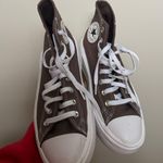 Converse Photo 2