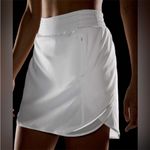 Lululemon Hotty Hot HR High-Rise Athletic Skirt Skort *Long White Size 2 Photo 2
