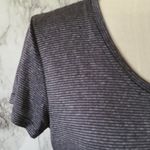 Reebok activewear tee size large Photo 1