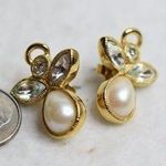 Vintage Avon Rhinestone Faux Pearl Angel Gold Tone Retro Chic Stud Earrings Photo 0