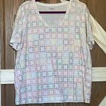 Liz Claiborne  Multicolor Shirt Sleeved Patterned Top.  P2P 24-27” SIZE 1X Photo 1