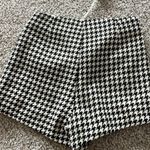 She & Sky Houndstooth Skort Photo 1