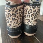 Magellan  NEW Leopard Cheetah Duck Boots Size 6 Lace Up Water Outdoor Photo 1