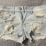 No Boundaries Light Colored Denim Shorts Photo 0