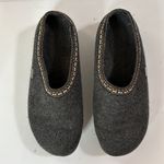 Therafit Classic Heather Women's Wool Clog Slipper in grey size 7.5 / 8 Gray Photo 3
