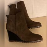 Nine West women Brown Suede platform Curtis wedge boots size 8 Photo 5