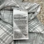 Old Navy The Classic Shirt Grey Plaid Button Up Flannel Shirt Medium Photo 5