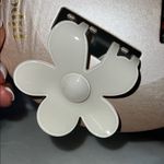 Piper  K 🌸 White and Pink Floral Hair Clips Set of 3 Photo 3