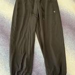 Apana Women’s  Lightweight Capri Pants Photo 0