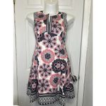 Liz Claiborne  Woman’s Sleeveless V Neck Floral Lined Zip Back Fit Flare Size 8. Photo 3