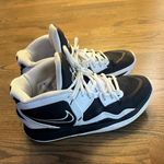 infinity kyrie  basketball shoes Photo 2