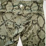 Lululemon Green Ziggurat Snake Skin Cropped Leggings SZ 6 Photo 3