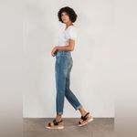 Level 99 Sienna Tomboy Fit Distressed Jeans in Beday Wash Size 26 Blue Photo 5